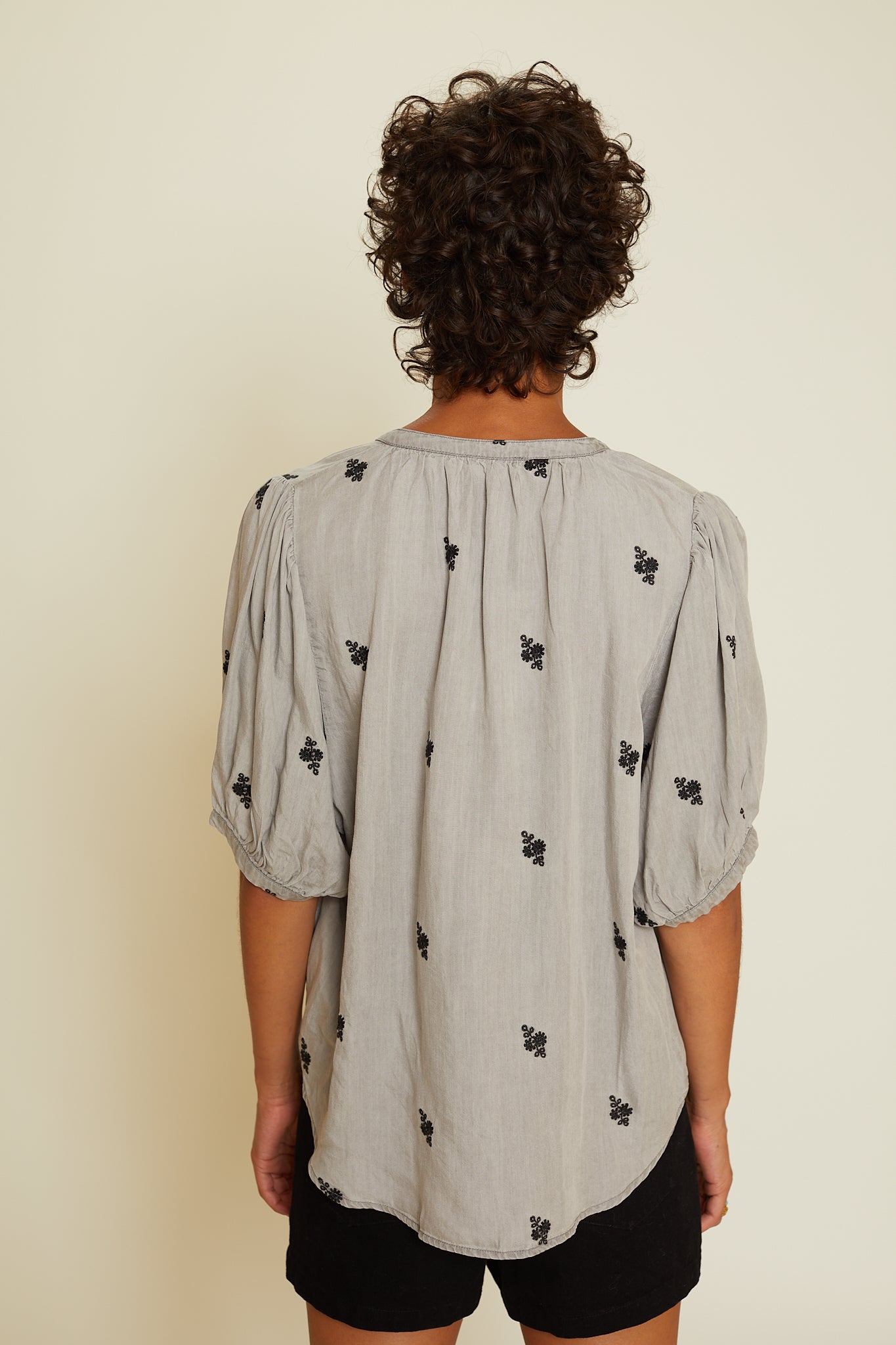 Blusa Willow Gris